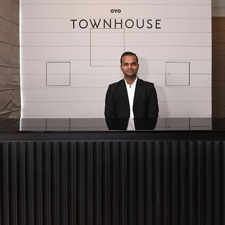 Townhouse Function Inn Near Chaudhary Charan Singh International Airport Lucknow Exterior photo