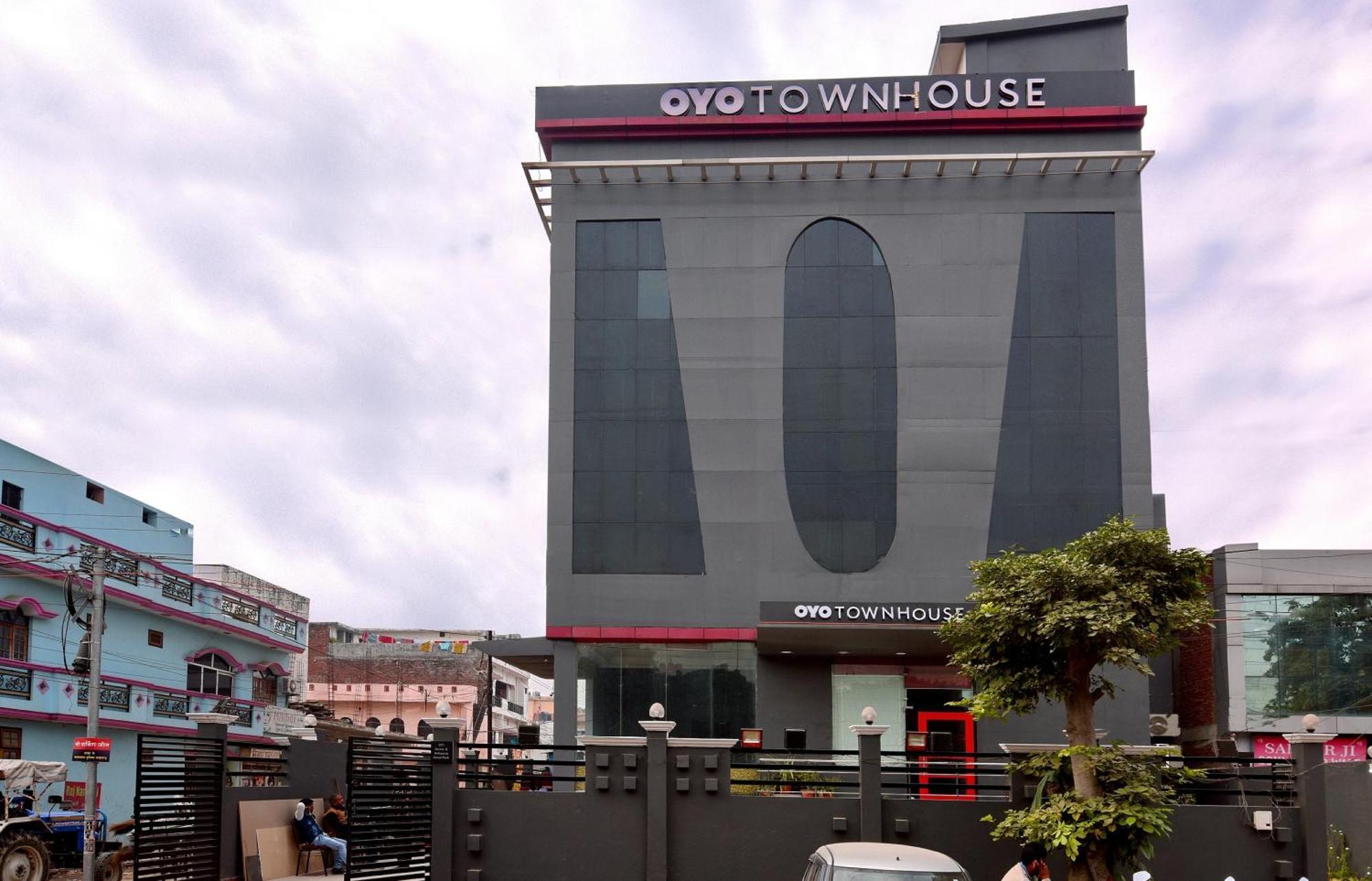 Townhouse Function Inn Near Chaudhary Charan Singh International Airport Lucknow Exterior photo